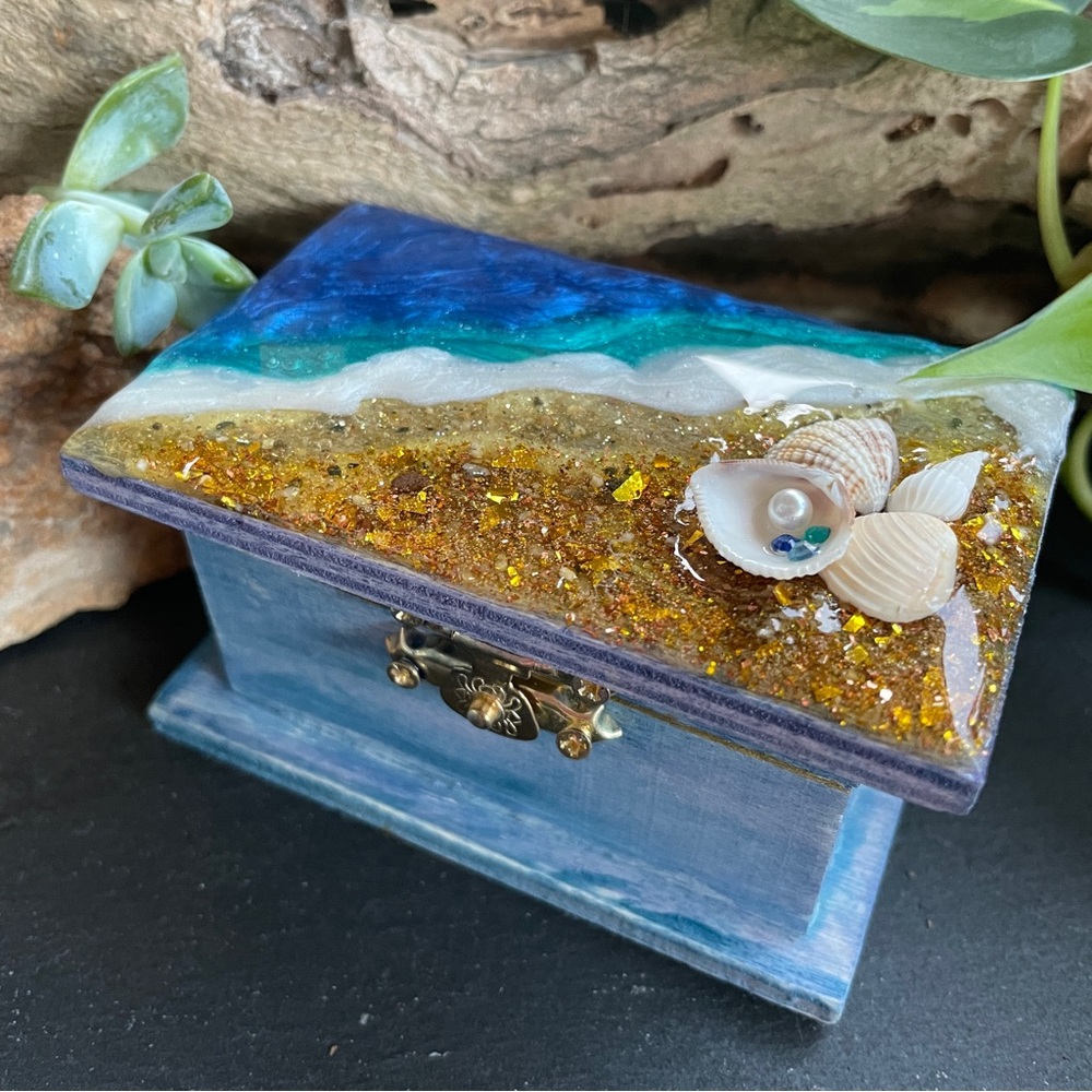 Real Sand Ocean Themed Resin Topped Jewelry Trinket Pine Box - Picture 13 of 17